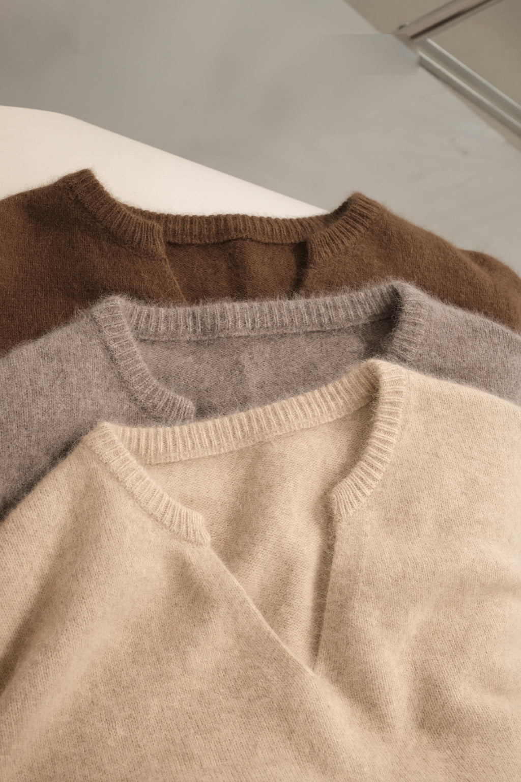 Cloud Plush Fox-Blend Cashmere V-Neck Knit Sweater